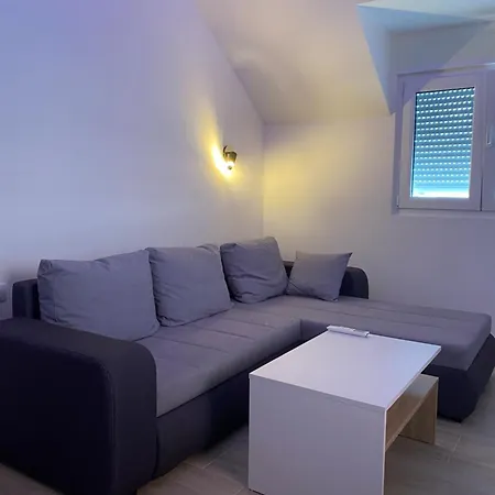 N&m Apartmán Temerin